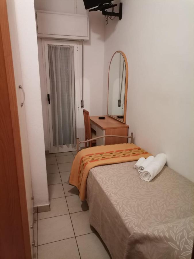 Hotel Alex 里米尼 外观 照片