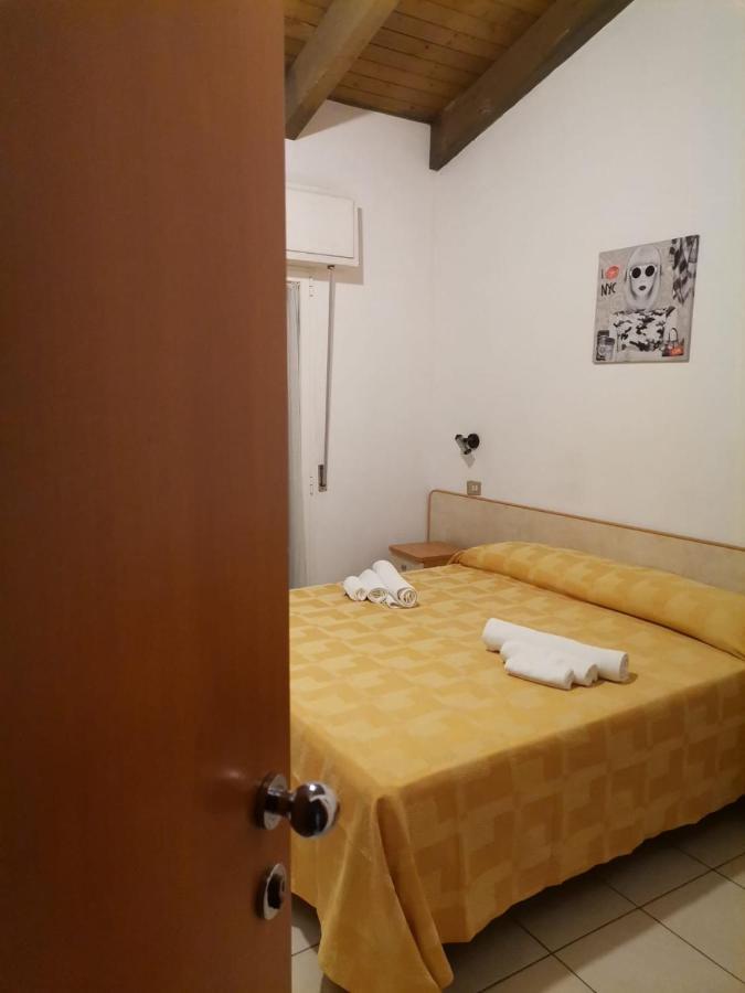 Hotel Alex 里米尼 外观 照片