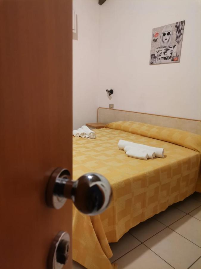 Hotel Alex 里米尼 外观 照片