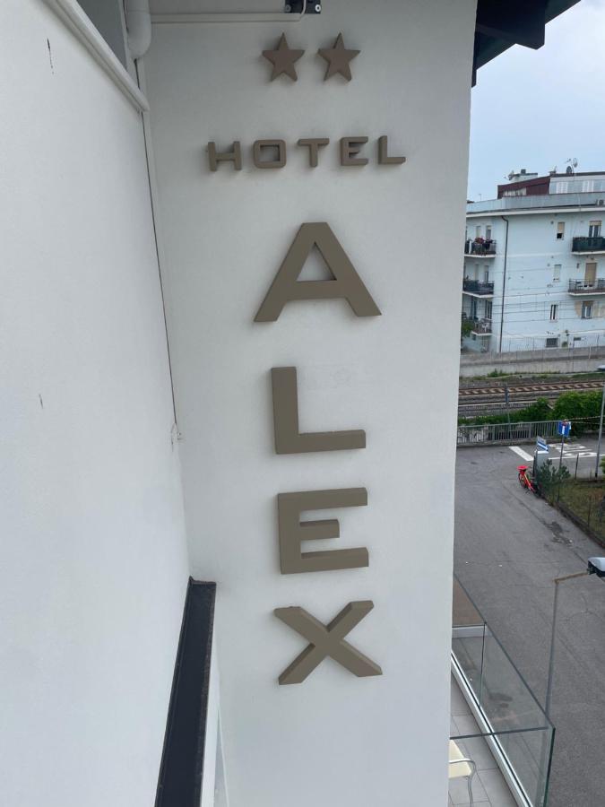 Hotel Alex 里米尼 外观 照片